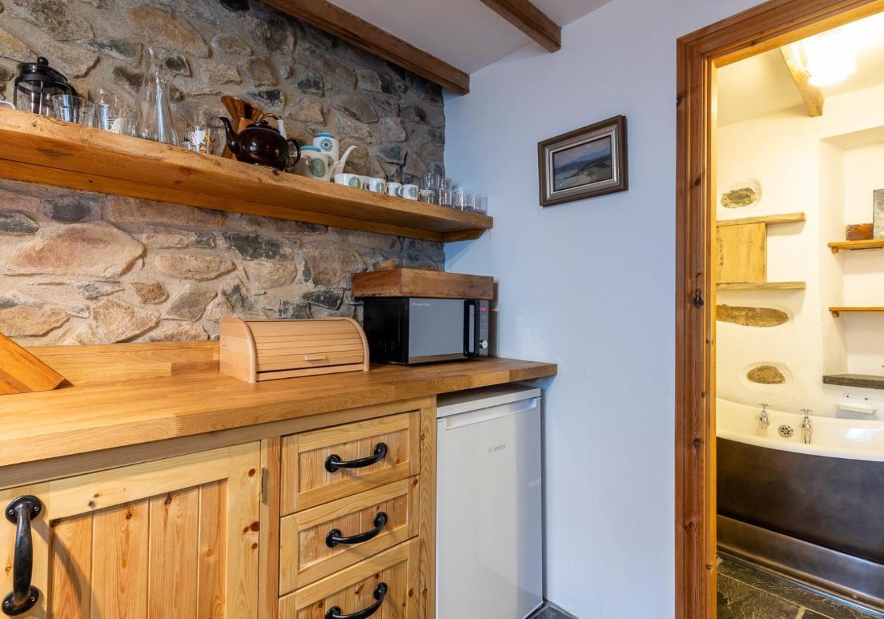 Bwthyn Capten - A Charming Cottage For Up To 6 纽波特 外观 照片