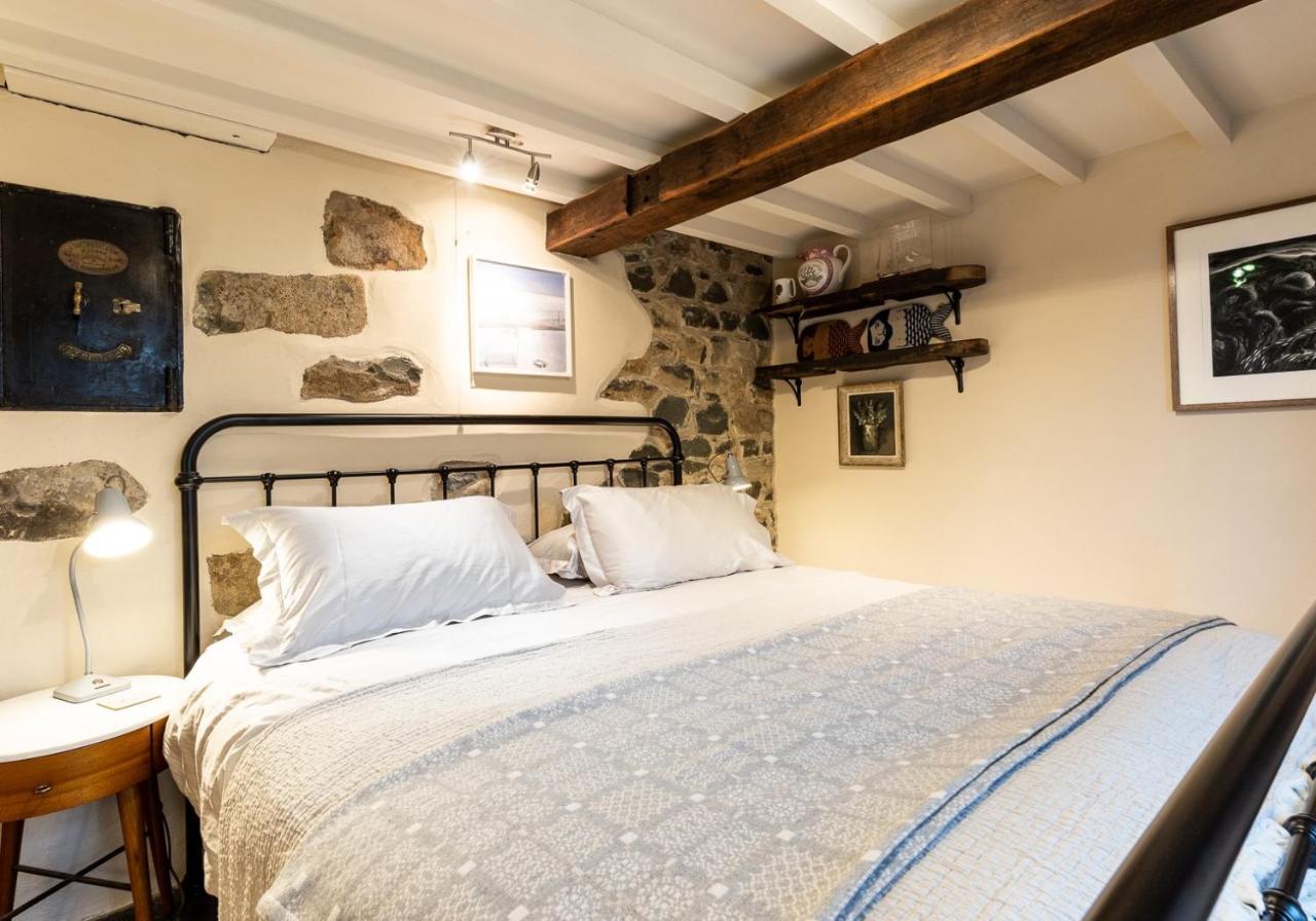 Bwthyn Capten - A Charming Cottage For Up To 6 纽波特 外观 照片