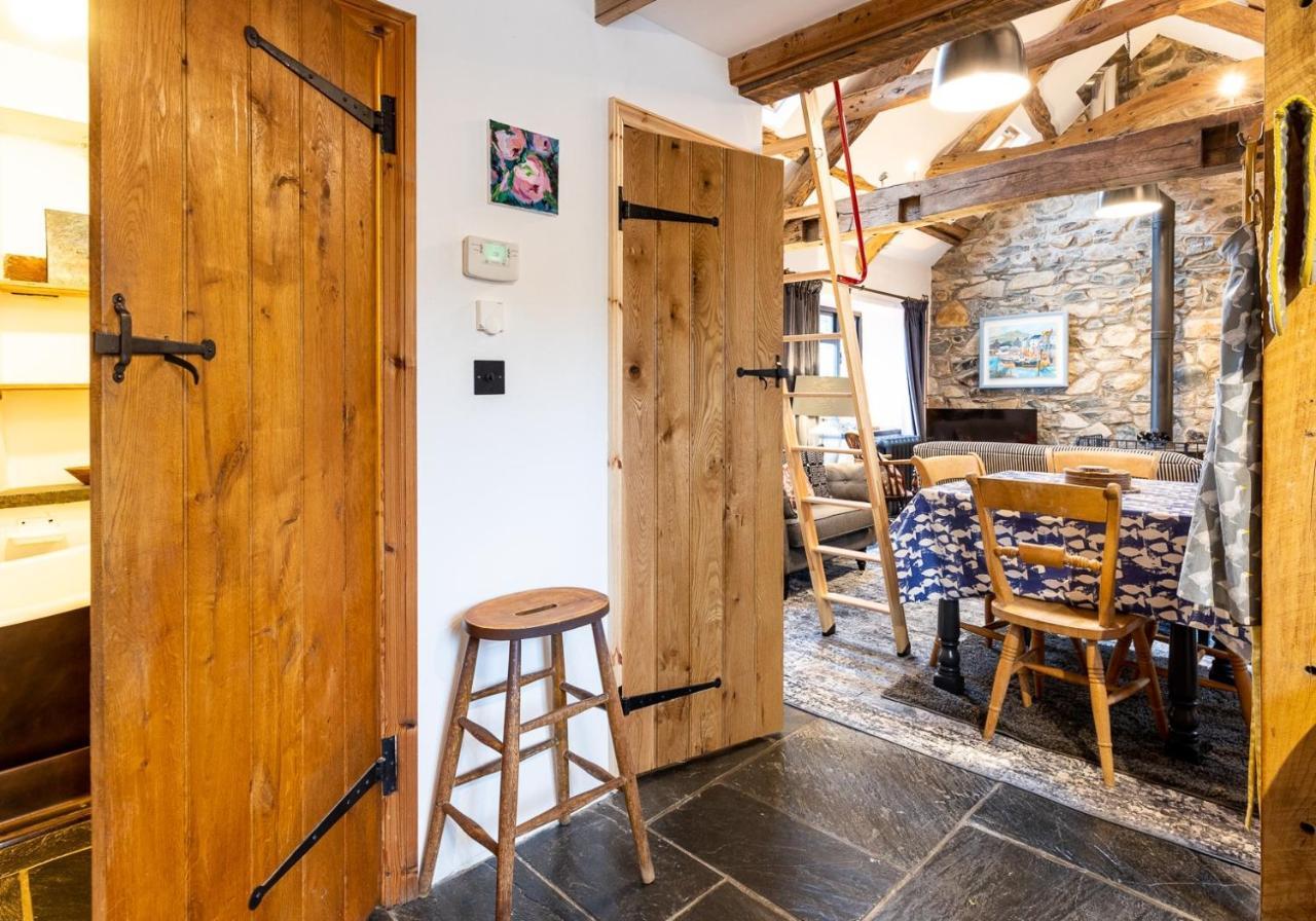 Bwthyn Capten - A Charming Cottage For Up To 6 纽波特 外观 照片